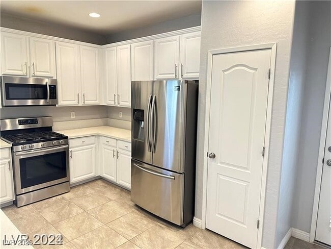 Building Photo - 8183 Lake Chippewa St