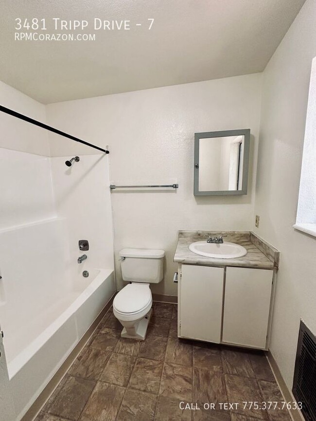 Building Photo - 3481 Tripp Dr