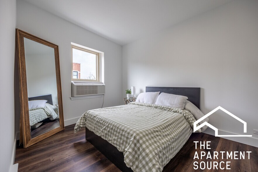 Building Photo - 1555 W Hollywood Ave