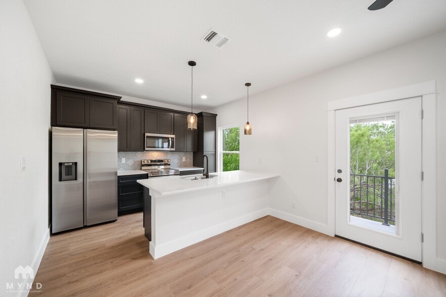 Building Photo - 247 Princeton Ave