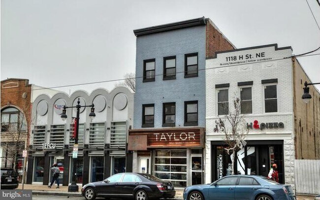 Building Photo - 1739 Gales Pl NE