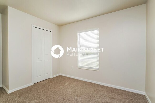 Building Photo - 3 Bedroom Pet-Friendly Home in Cape Coral, FL with Main Street Renewal