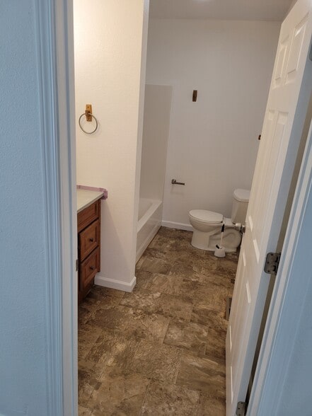 Building Photo - 2026 S 11th St W