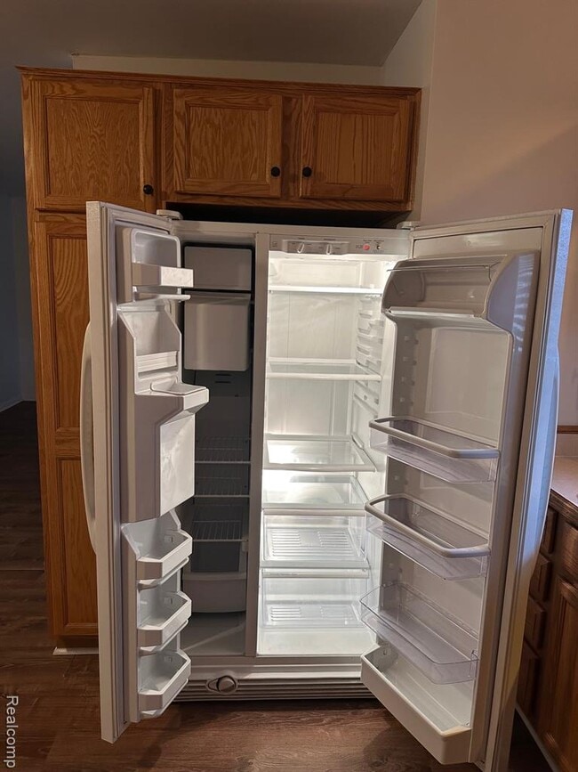 Building Photo - 6939 Alma Ct