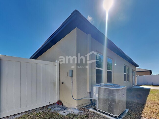 Building Photo - 11509 Victory Bay Ln