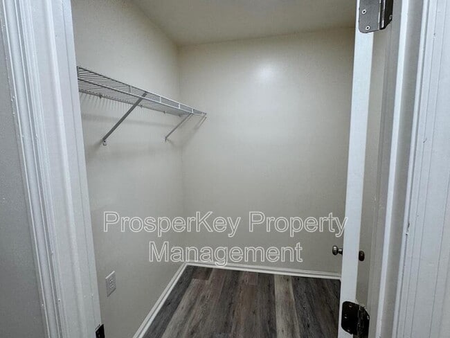 Building Photo - 2112 41st St