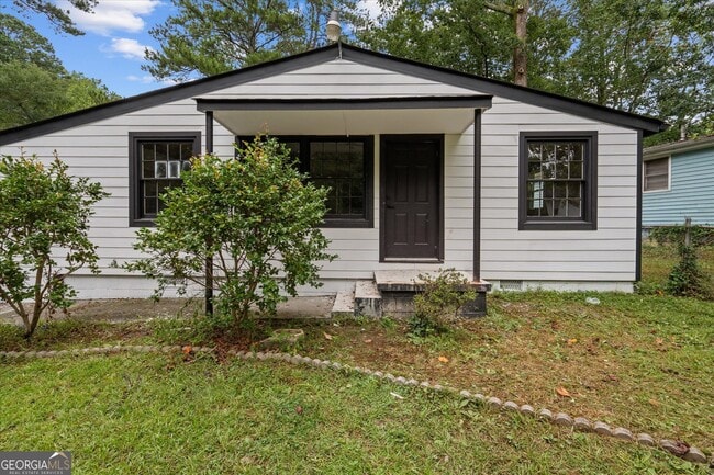 Building Photo - 3102 McKenzie Rd