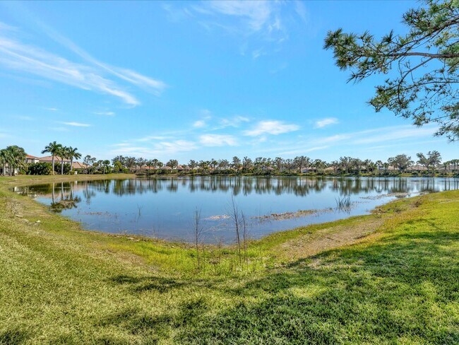 Building Photo - Pristine 4 bed/ 2 bath Annual Rental in Stoneybrook of Venice