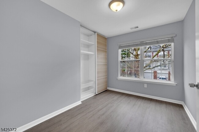 Building Photo - 30 Birch Terrace