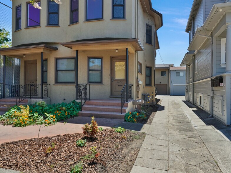 Building Photo - 1075 43rd St