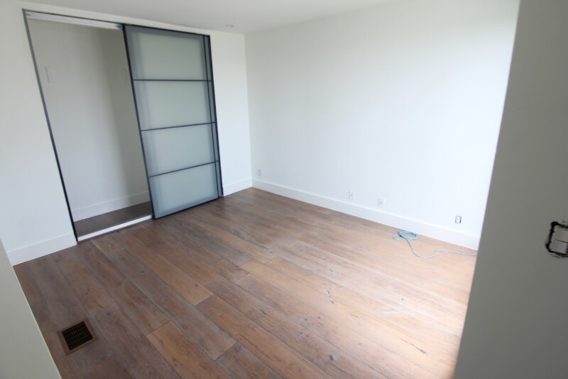 Building Photo - 884 Palm Ave