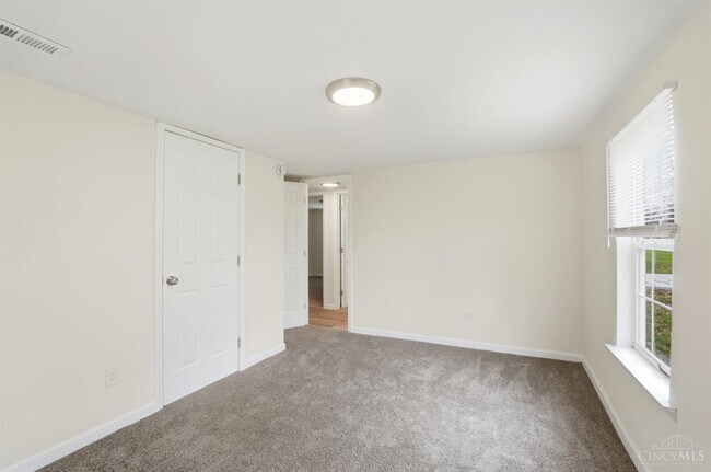 Building Photo - 12121 3rd Ave