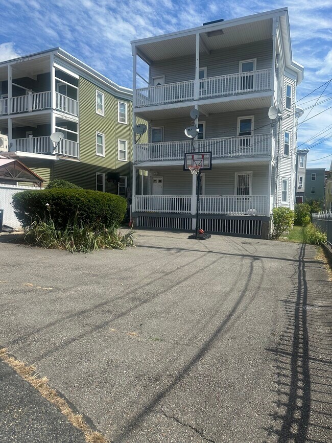 Building Photo - Topliff Street