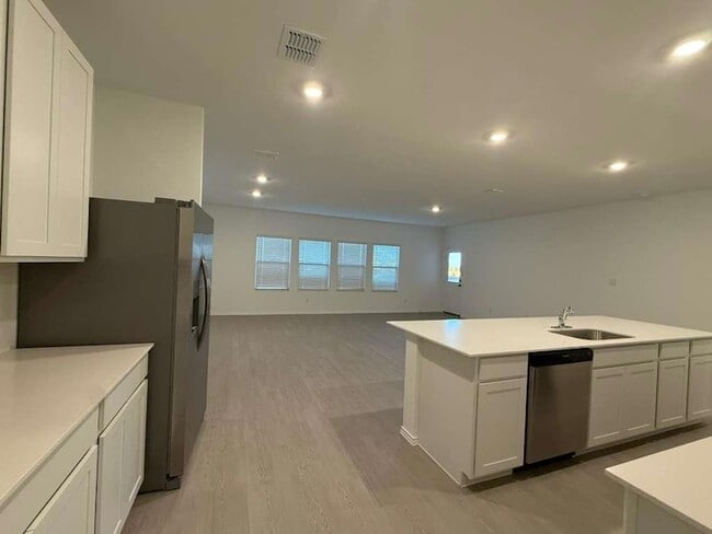 Building Photo - 18022 Lark Sparrow Dr