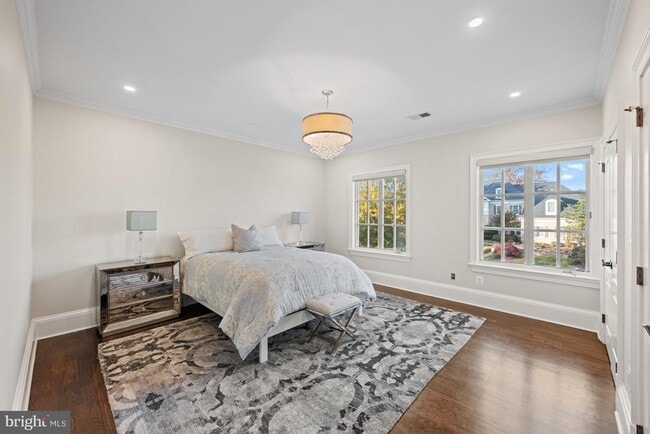 Building Photo - 8305 Fox Haven Dr