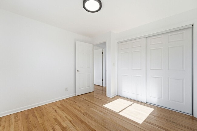 Building Photo - Beautiful 4-bedroom, 2-bathroom home located in the vibrant city of Westminster,