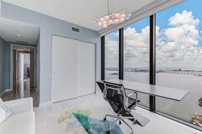 Building Photo - 3131 NE 7th Ave