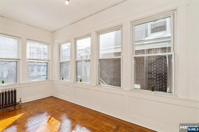 Building Photo - 41-43 Poe Avenue Unit 1