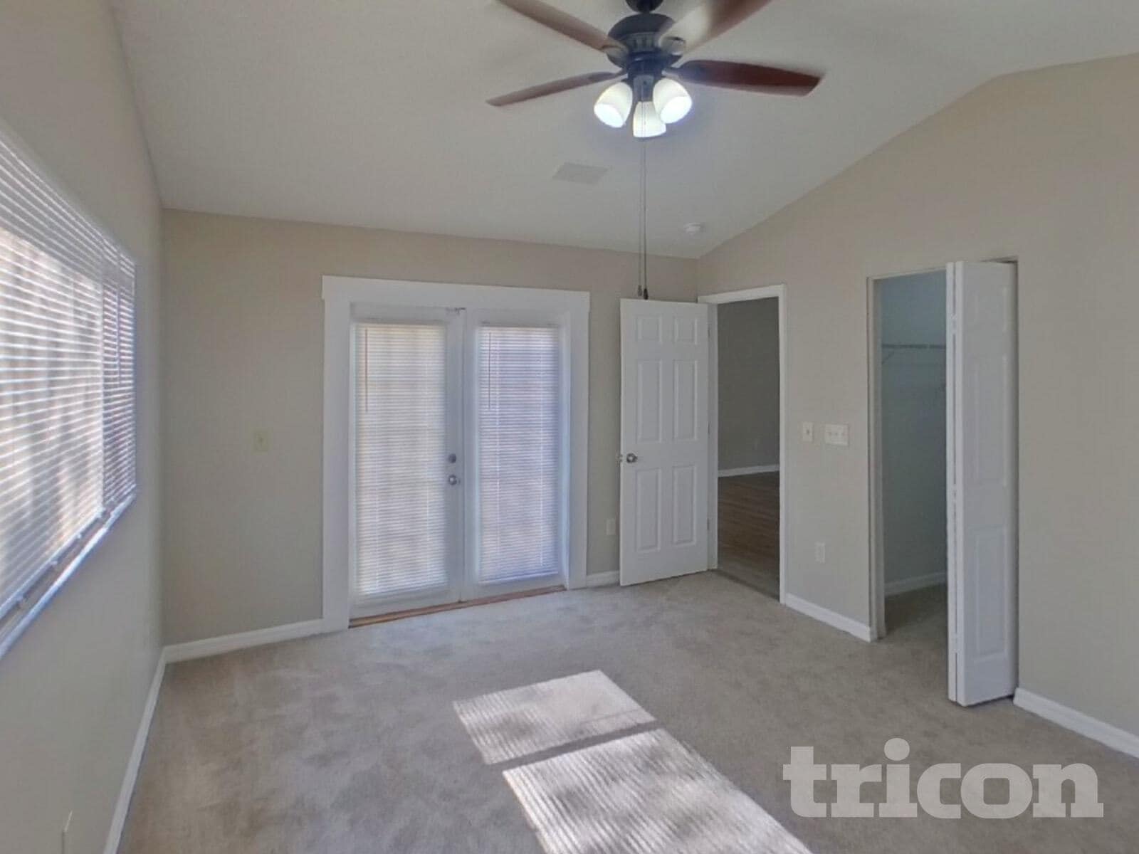 Building Photo - 4726 Bloom Dr