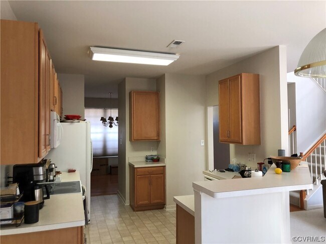 Building Photo - 1751 Rose Mill Cir