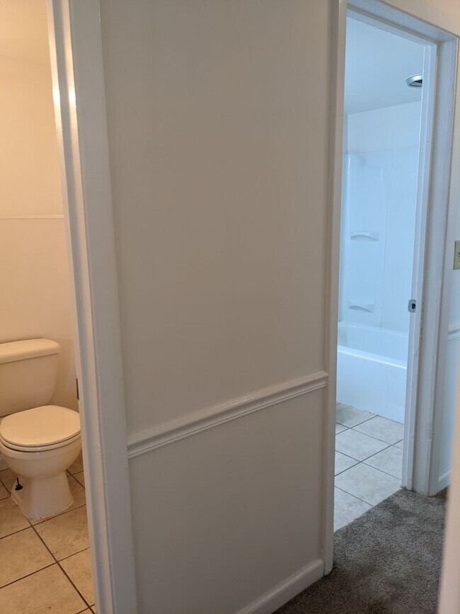 Building Photo - AUGUST RENT SPECIAL