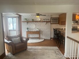 Building Photo - 14 Cherry St