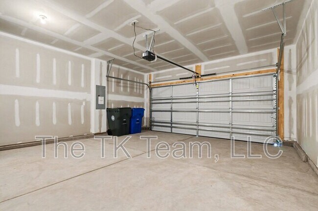 Building Photo - 1715 Troon Dr