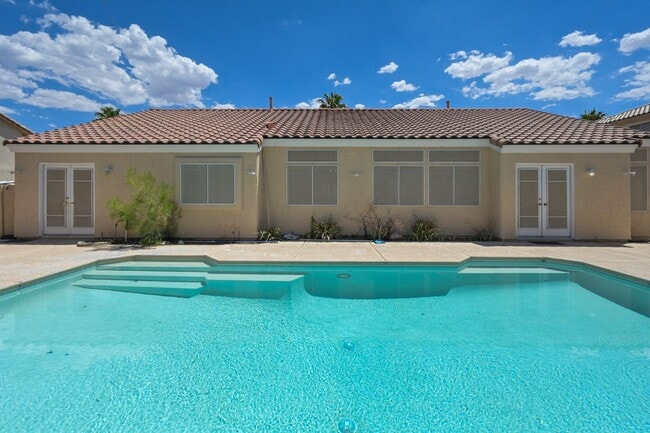 Building Photo - SE!! 4 Bedrooms!! Single Story!! NO HOA!! 3 Car Garage!!! Pool!!! Spa!!! RV Parking!!! Low mainte...