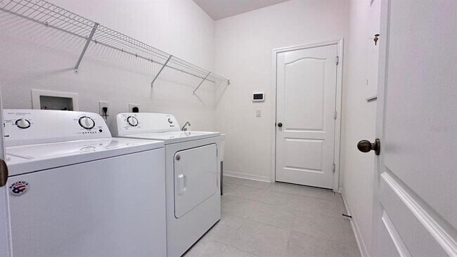 Building Photo - 3331 Forton Dr