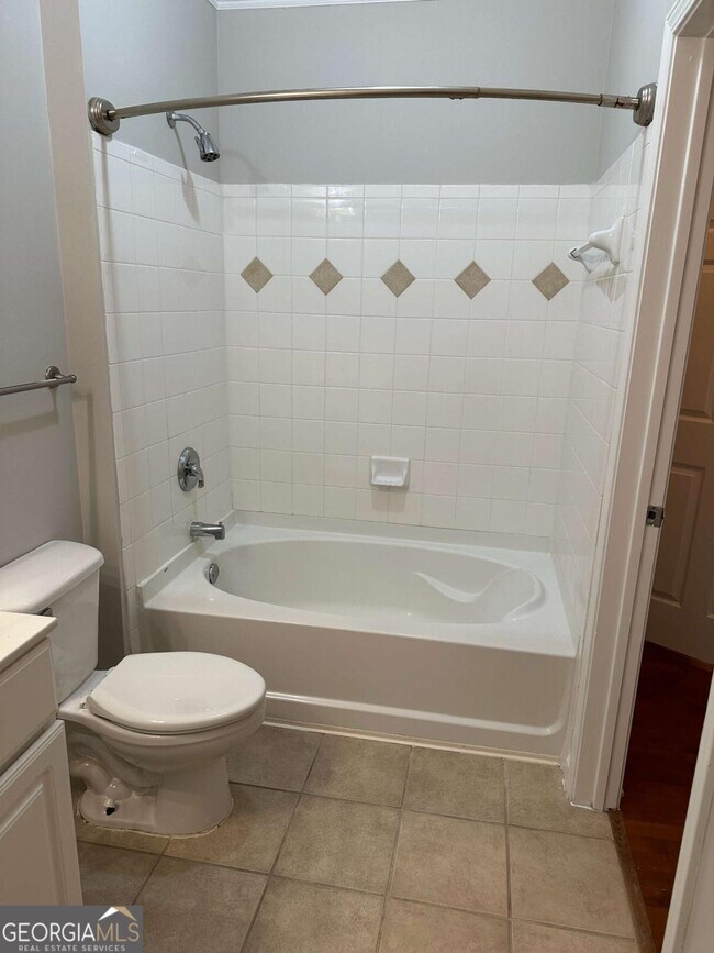 Building Photo - 5208 Westchester Ridge NE