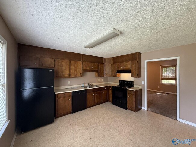Building Photo - 1908 Catchings Dr NW