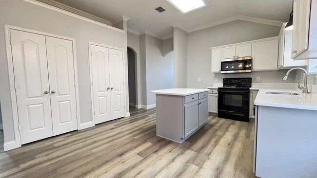 Building Photo - 650 Tabasco Trail