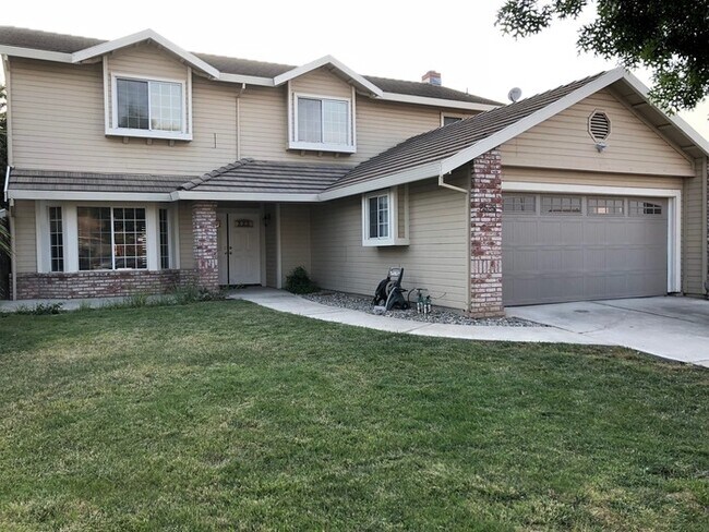 Primary Photo - Tracy Gorgeous Renovated 4 Bedroom 2.5 Bat...