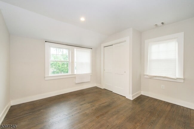 Building Photo - 266 Elmwood Ave