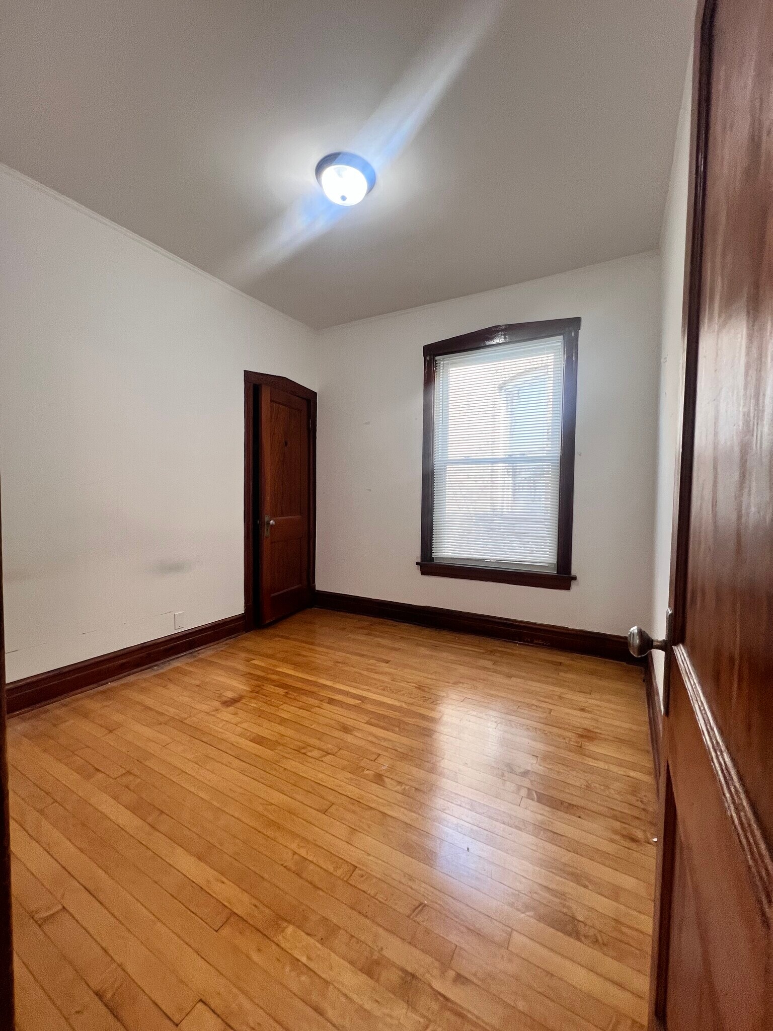 Building Photo - 4734 N Kildare Ave
