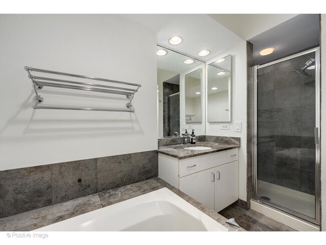 Building Photo - 150 W Eugenie St