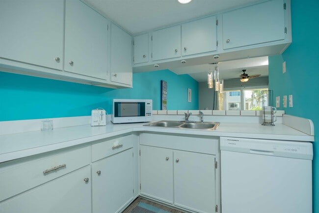 Building Photo - 8130-8A1a A1A S