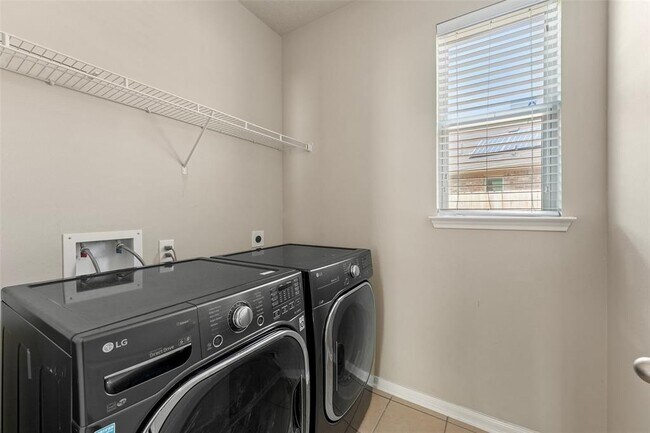 Building Photo - 3203 Bainbridge Hill Ln