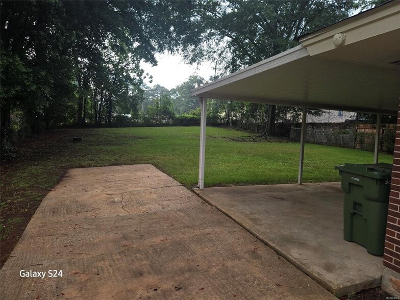 Building Photo - 3845 Bienville Rd