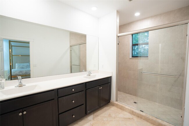 Building Photo - 4041 Devenshire Ct