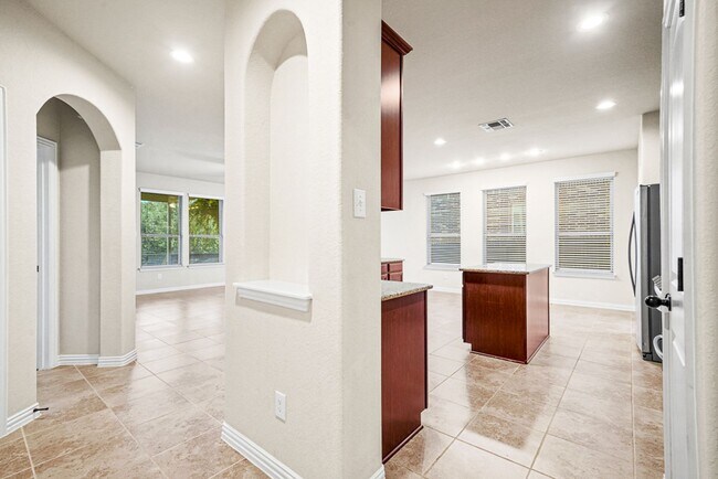 Building Photo - Bella Vista Rental - 5 Bedroom 3.5 bath!