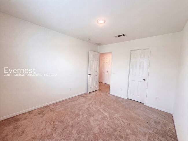 Building Photo - 7314 Madison Cmns Ln