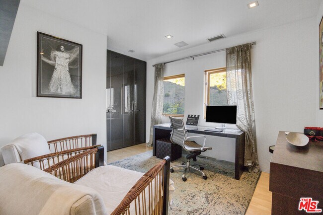 Building Photo - 1929 N Curson Ave