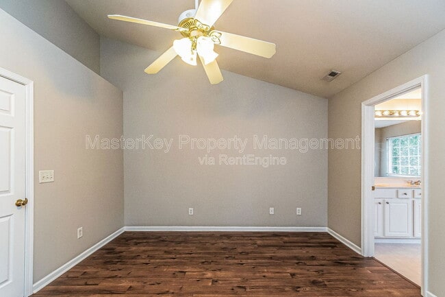 Building Photo - 123 Baberton Dr