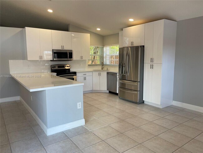 Building Photo - 16469 SW 100th Terrace