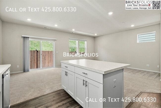 Building Photo - Stunning Lupine at Kitsap Landing in Bremerton