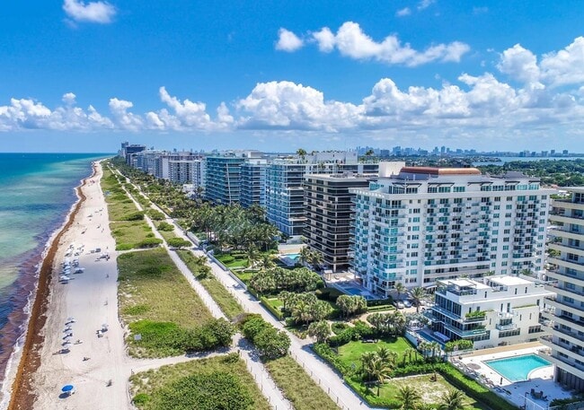 Building Photo - 9499 Collins Ave