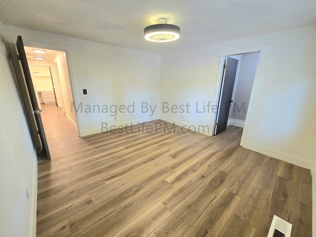 Building Photo - 150 Narain Ct