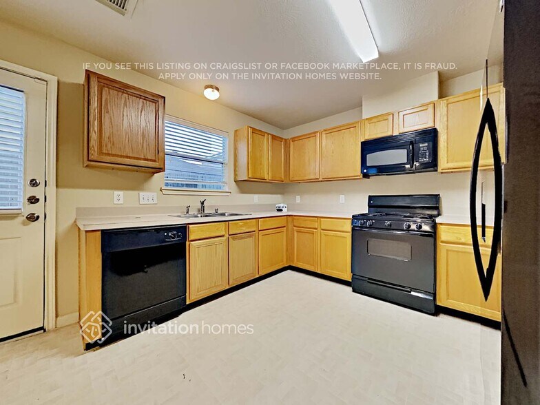 Building Photo - 911 Red Alder Cir