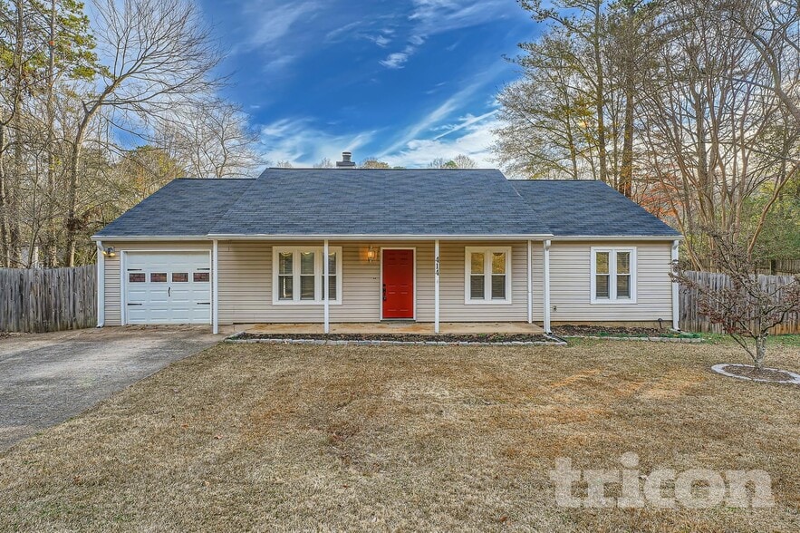 Building Photo - 414 River Point Dr